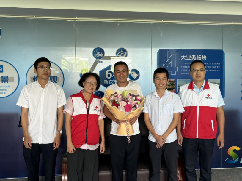 “三亞市道德模范”李濤，好樣的！